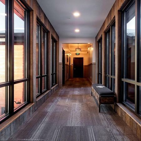 Compass Rose Lodge 헌츠빌 외부 사진